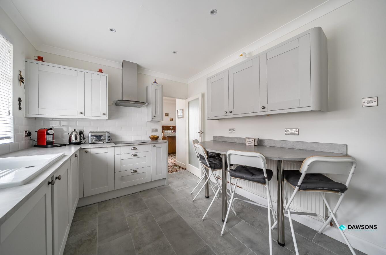 Moorland Avenue, Newton, Swansea, SA3 4UA